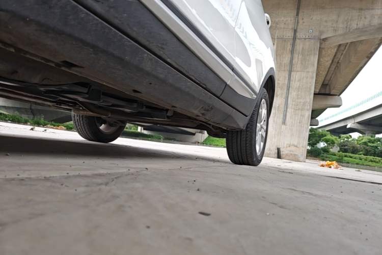 Used CHANGAN CS15 2016 1.5L Manual Fashion Edition Left Side Sill