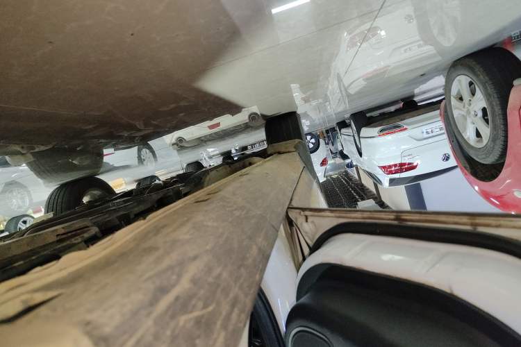 Used CHANGAN CS15 2016 1.5L Automatic Fashion Edition Left Side Sill