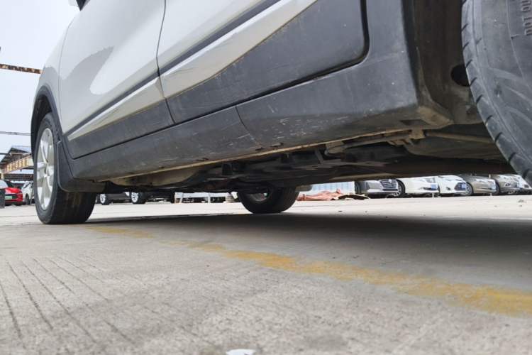 Used CHANGAN CS15 2016 1.5L Manual Luxury Edition Left Side Sill