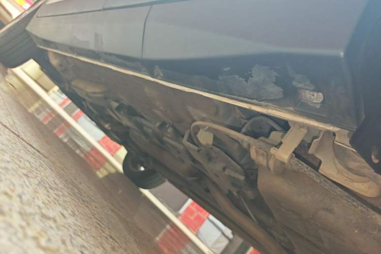 Used CHANGAN CS15 2016 1.5L Manual Fashion Edition Left Side Sill