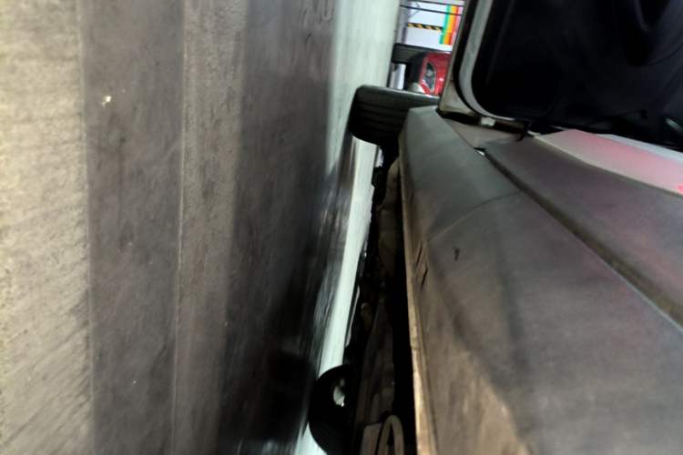 Used CHANGAN CS15 2016 1.5L Manual Luxury Edition Left Side Sill