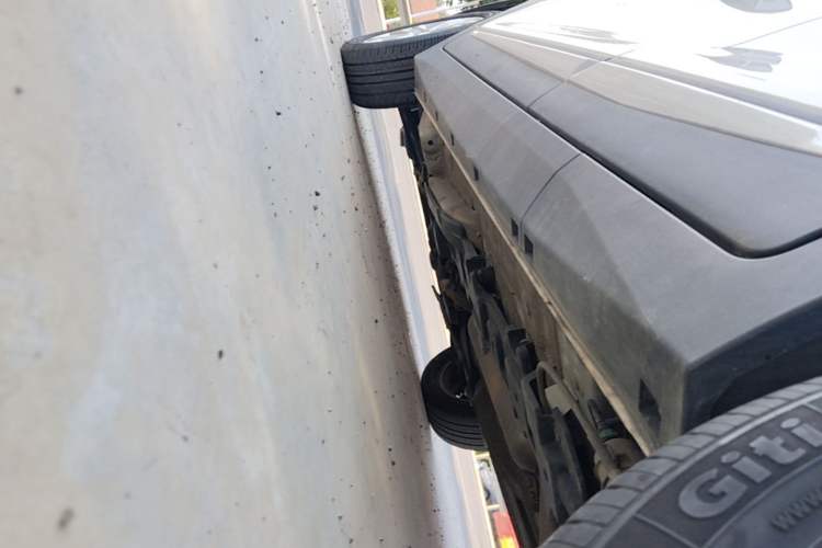 Used CHANGAN CS15 2016 1.5L Manual Fashion Edition Left Side Sill