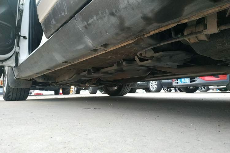 Used CHANGAN CS15 2016 1.5L Automatic Fashion Edition Left Side Sill