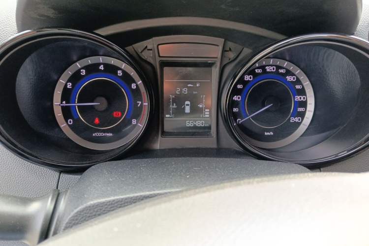 Used CHANGAN CS15 2016 1.5L Manual Fashion Edition Odometer Close Up