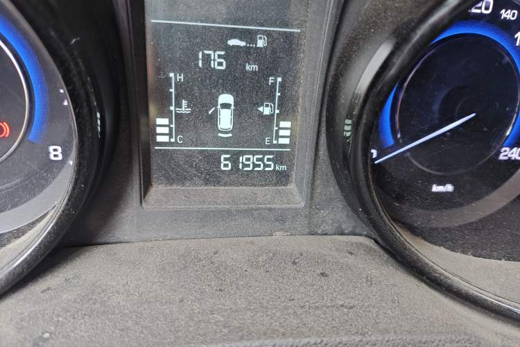 Used CHANGAN CS15 2016 1.5L Manual Fashion Edition Odometer Close Up