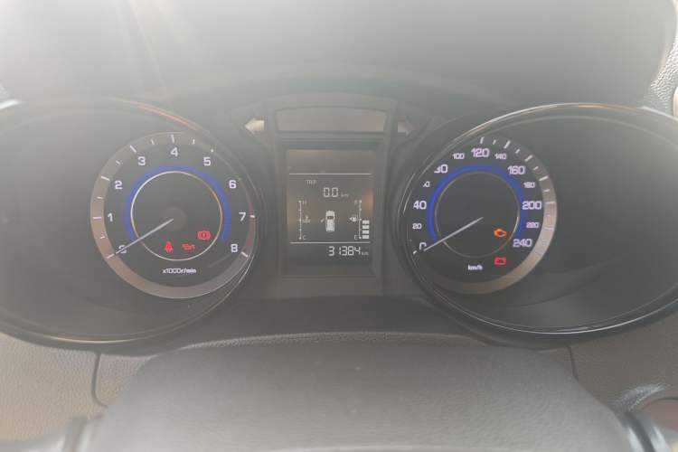 Used CHANGAN CS15 2016 1.5L Manual Fashion Edition Odometer Close Up