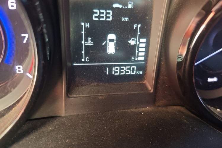 Used CHANGAN CS15 2016 1.5L Manual Fashion Edition Odometer Close Up