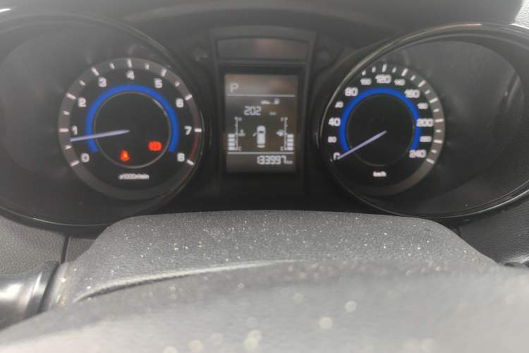 Used CHANGAN CS15 2016 1.5L Automatic Fashion Edition Odometer Close Up