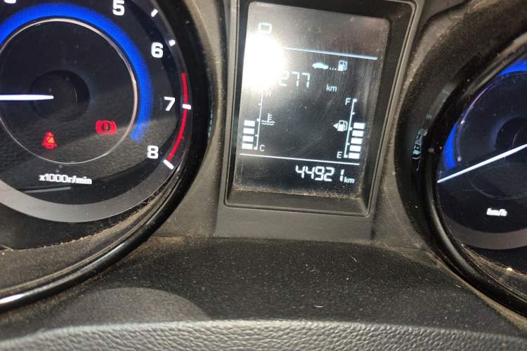 Used CHANGAN CS15 2016 1.5L Automatic Luxury Edition Odometer Close Up