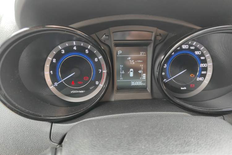 Used CHANGAN CS15 2016 1.5L Automatic Luxury Edition Odometer Close Up