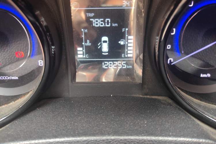 Used CHANGAN CS15 2016 1.5L Manual Luxury Edition Odometer Close Up
