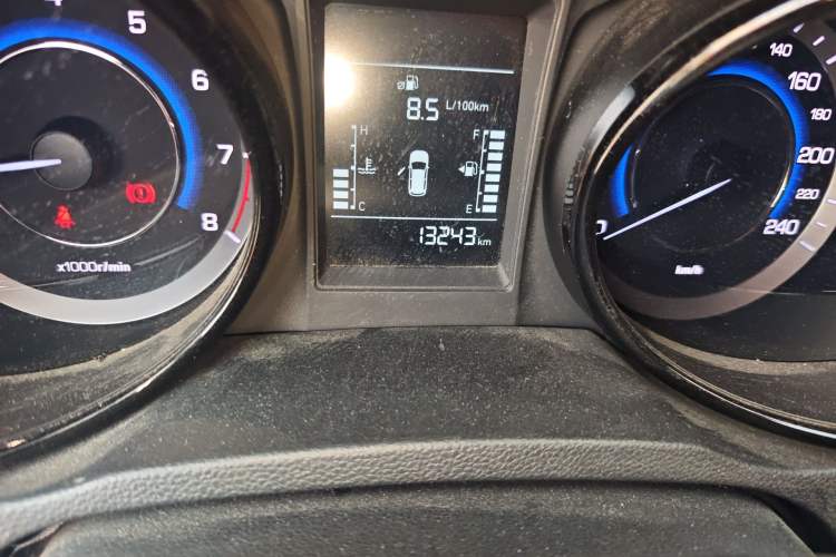 Used CHANGAN CS15 2016 1.5L Manual Fashion Edition Odometer Close Up