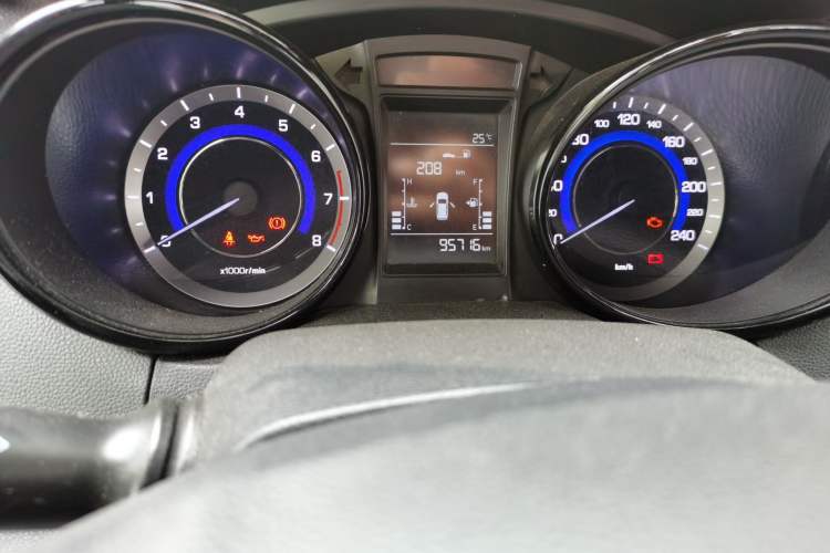 Used CHANGAN CS15 2016 1.5L Manual Luxury Edition Odometer Close Up