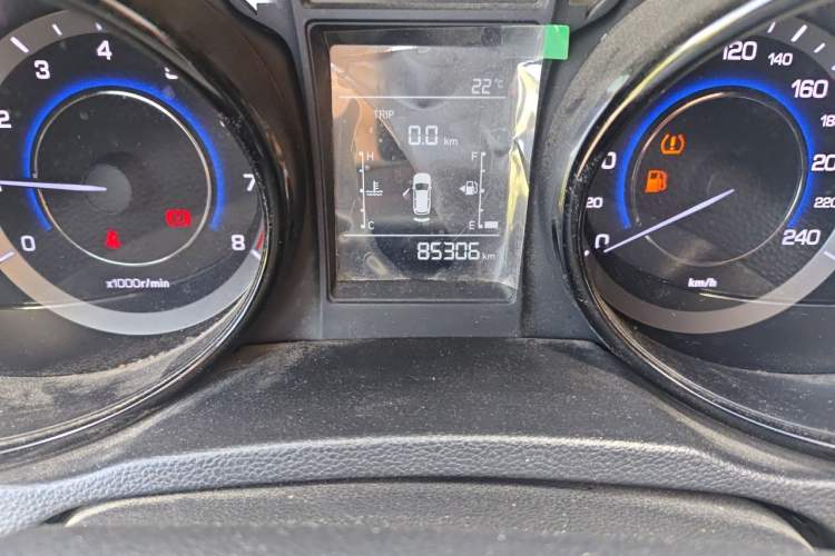 Used CHANGAN CS15 2016 1.5L Manual Luxury Edition Odometer Close Up