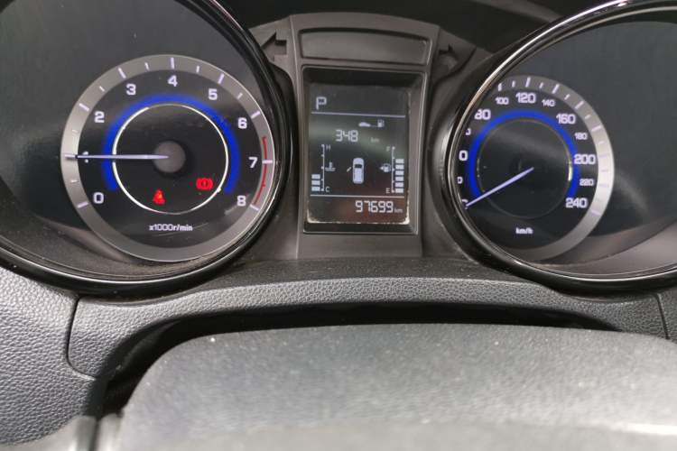 Used CHANGAN CS15 2016 1.5L Automatic Fashion Edition Odometer Close Up
