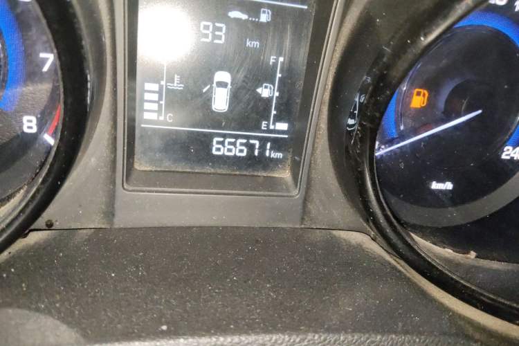Used CHANGAN CS15 2016 1.5L Automatic Fashion Edition Odometer Close Up