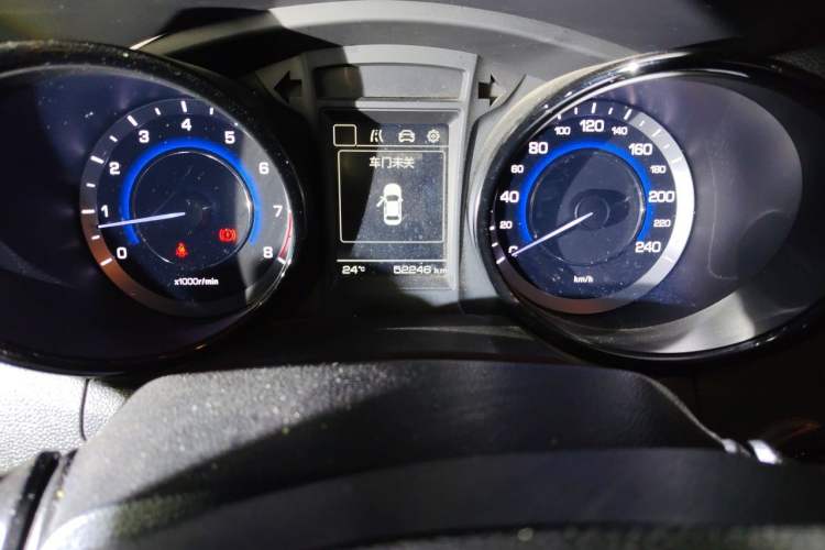 Used CHANGAN CS15 2016 1.5L Manual Luxury Edition Odometer Close Up