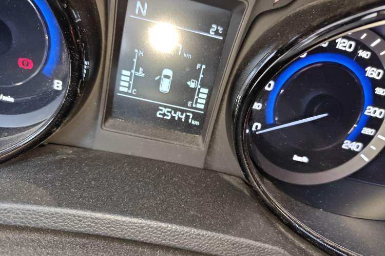 Used CHANGAN CS15 2016 1.5L Automatic Luxury Edition Odometer Close Up