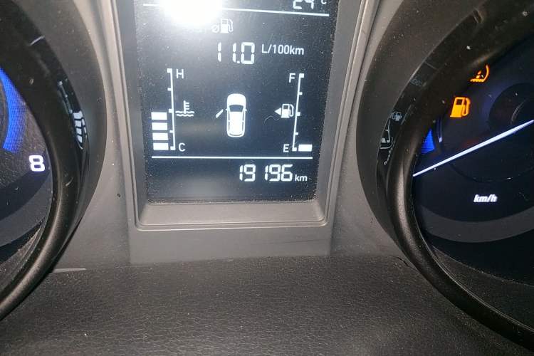 Used CHANGAN CS15 2016 1.5L Manual Luxury Edition Odometer Close Up