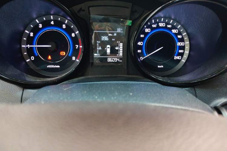 Used CHANGAN CS15 2016 1.5L Manual Luxury Edition Odometer Close Up