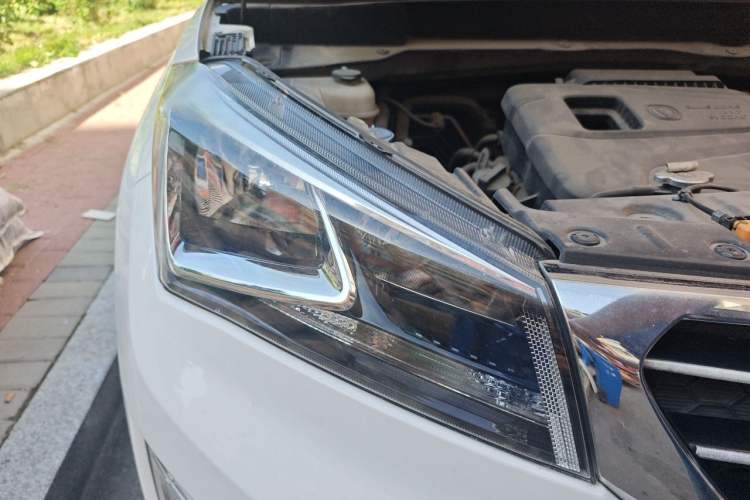 Used CHANGAN CS15 2016 1.5L Manual Fashion Edition Right Front Headlight