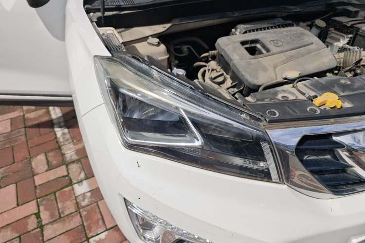 Used CHANGAN CS15 2016 1.5L Manual Fashion Edition Right Front Headlight