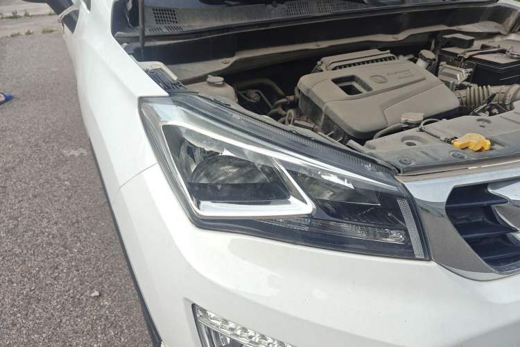 Used CHANGAN CS15 2016 1.5L Manual Fashion Edition Right Front Headlight