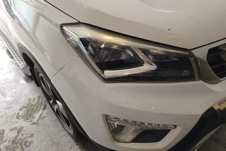 Used CHANGAN CS15 2016 1.5L Manual Luxury Edition Right Front Headlight