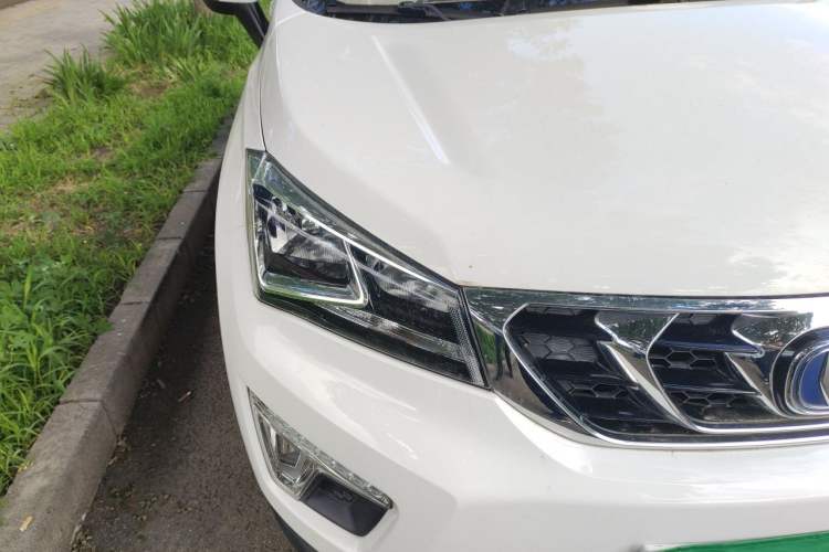 Used CHANGAN CS15 2016 1.5L Manual Fashion Edition Right Front Headlight