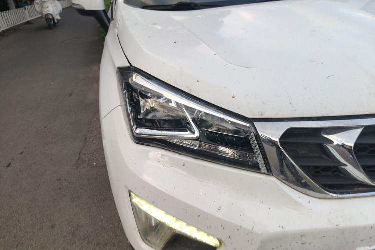 Used CHANGAN CS15 2016 1.5L Manual Fashion Edition Right Front Headlight
