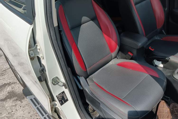 Used CHANGAN CS15 2016 1.5L Automatic Fashion Edition Right Front Seat