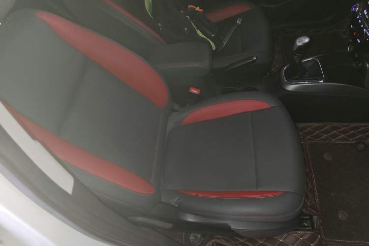 Used CHANGAN CS15 2016 1.5L Manual Fashion Edition Right Front Seat
