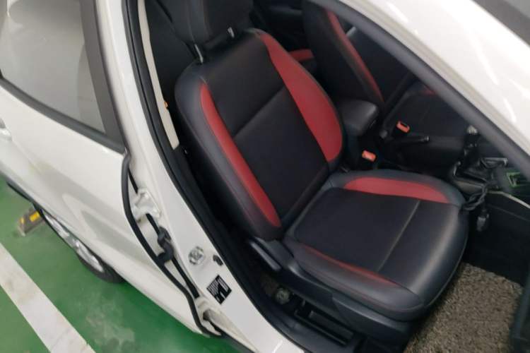 Used CHANGAN CS15 2016 1.5L Manual Luxury Edition Right Front Seat