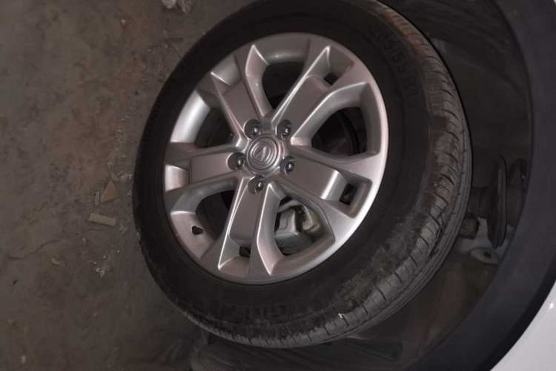 Used CHANGAN CS15 2016 1.5L Manual Fashion Edition Right Front Wheel Hub