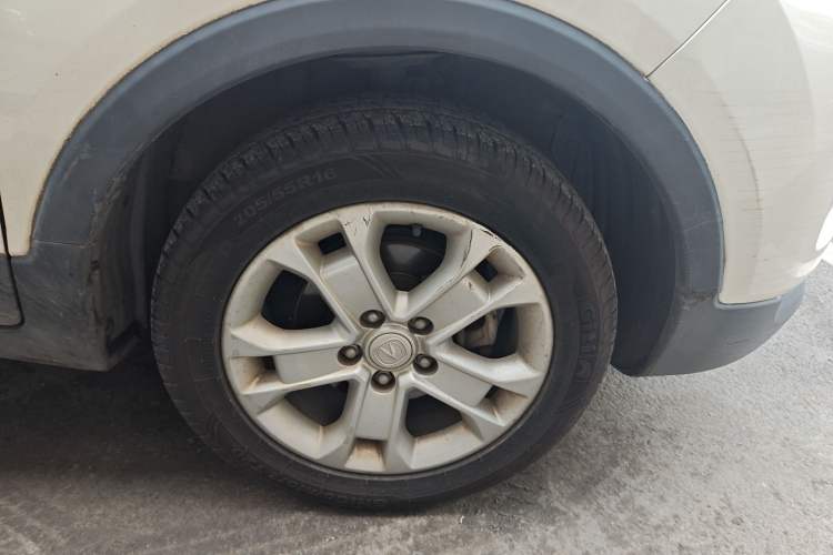 Used CHANGAN CS15 2016 1.5L Manual Fashion Edition Right Front Wheel Hub