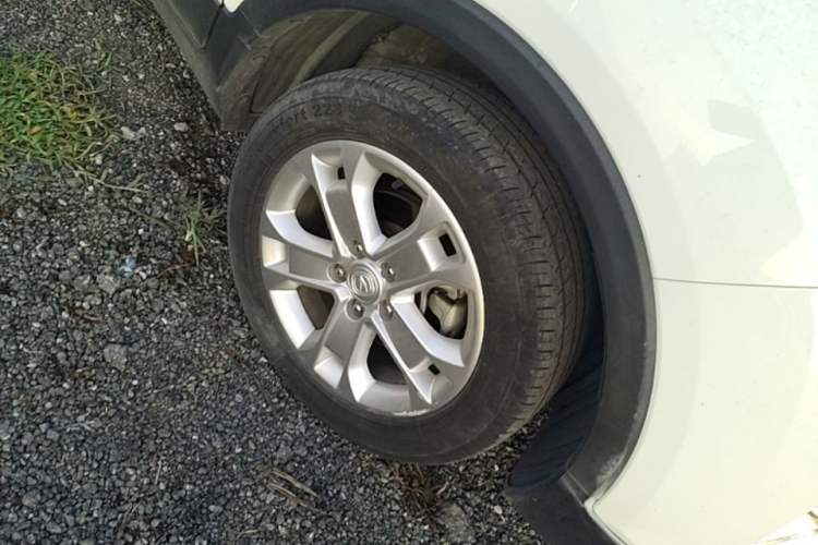 Used CHANGAN CS15 2016 1.5L Manual Fashion Edition Right Front Wheel Hub