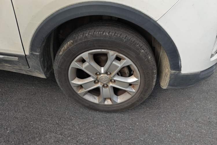 Used CHANGAN CS15 2016 1.5L Automatic Fashion Edition Right Front Wheel Hub