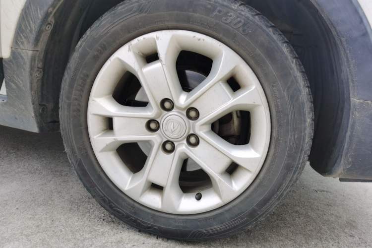 Used CHANGAN CS15 2016 1.5L Manual Luxury Edition Right Front Wheel Hub
