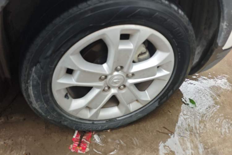 Used CHANGAN CS15 2016 1.5L Manual Fashion Edition Right Front Wheel Hub