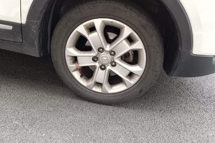 Used CHANGAN CS15 2016 1.5L Manual Fashion Edition Right Front Wheel Hub