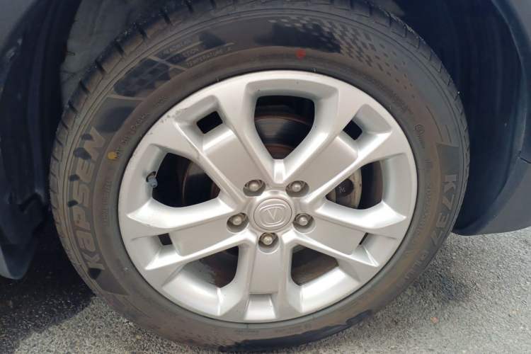 Used CHANGAN CS15 2016 1.5L Manual Fashion Edition Right Front Wheel Hub