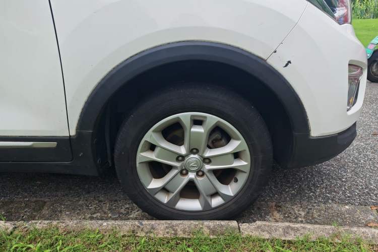 Used CHANGAN CS15 2016 1.5L Automatic Fashion Edition Right Front Wheel Hub
