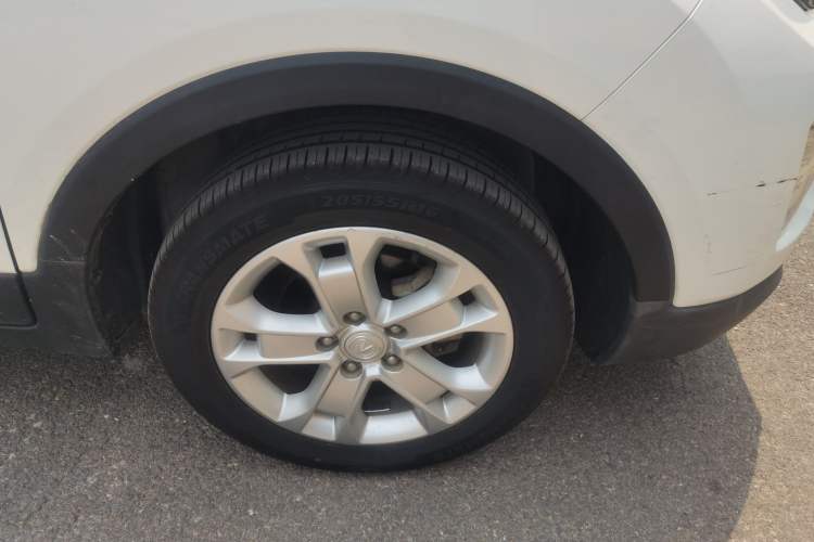 Used CHANGAN CS15 2016 1.5L Manual Luxury Edition Right Front Wheel Hub
