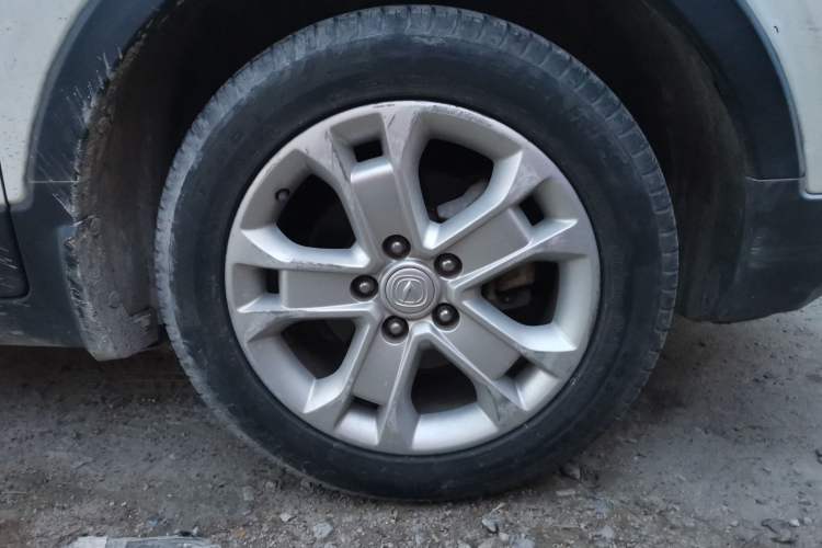Used CHANGAN CS15 2016 1.5L Manual Fashion Edition Right Front Wheel Hub