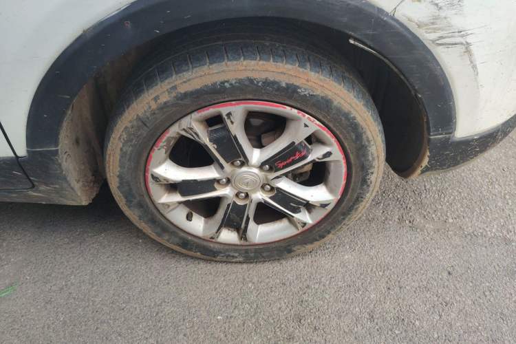 Used CHANGAN CS15 2016 1.5L Manual Fashion Edition Right Front Wheel Hub
