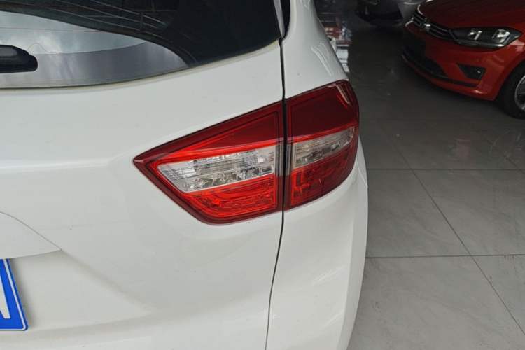 Used CHANGAN CS15 2016 1.5L Automatic Fashion Edition Right Rear Taillight
