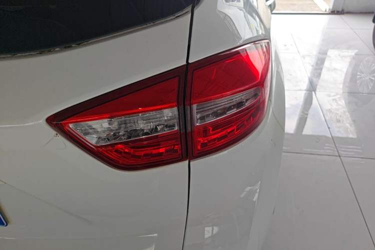 Used CHANGAN CS15 2016 1.5L Automatic Fashion Edition Right Rear Taillight