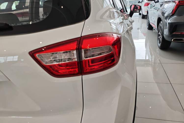 Used CHANGAN CS15 2016 1.5L Manual Fashion Edition Right Rear Taillight