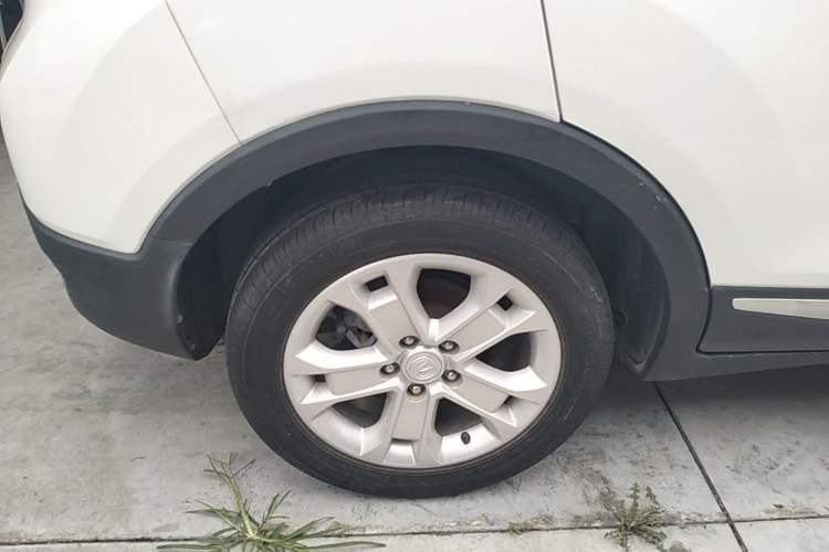 Used CHANGAN CS15 2016 1.5L Manual Luxury Edition Right Rear Wheel Hub