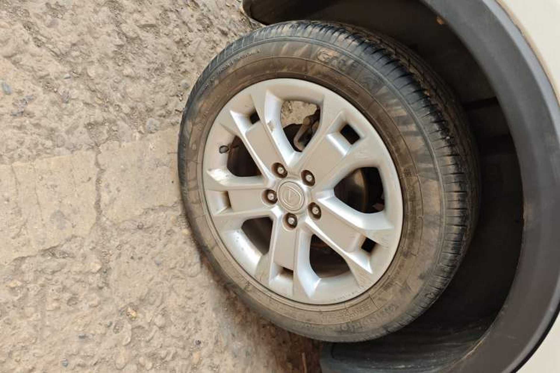 Used CHANGAN CS15 2016 1.5L Manual Fashion Edition Right Rear Wheel Hub
